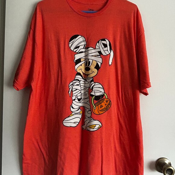 Halloween T-shirt - Picture 1 of 3